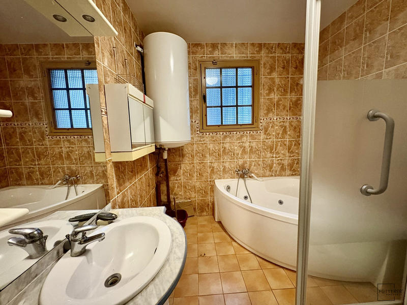 Maison - 98 m² - 5 pièces