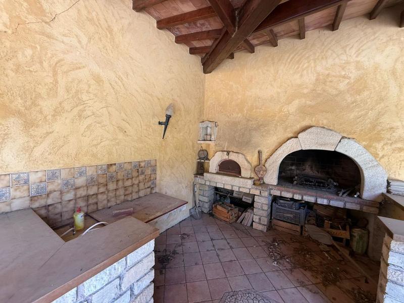 Maison - 320 m² - 5 pièces