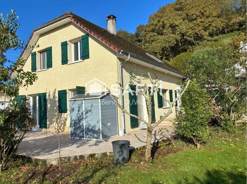 Maison - 180 m² - 8 pièces