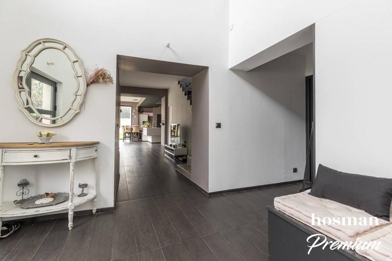 Maison - 290 m² - 6 pièces