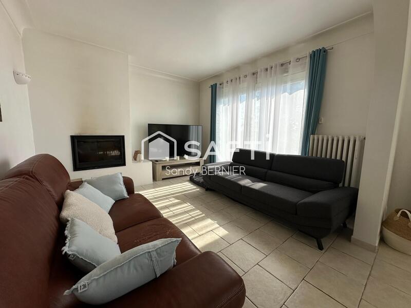 Maison - 197 m² - 10 pièces