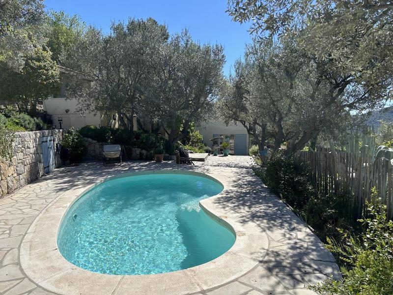 Maison - 140 m² - 4 pièces