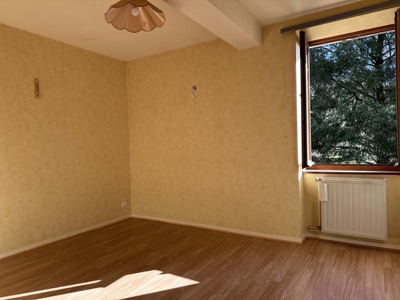 Maison - 195 m² - 12 pièces