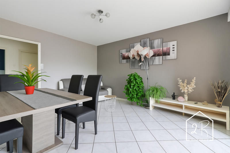 Appartement - 80 m² - 4 pièces