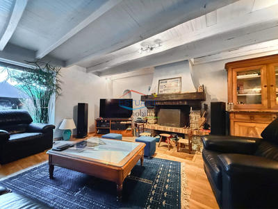 Maison - 204 m² - 7 pièces