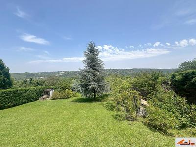 Terrain constructible - 1 000 m²