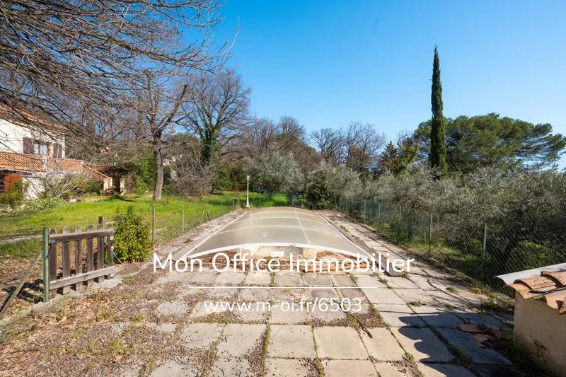 Propriété - 198 m² - 7 pièces