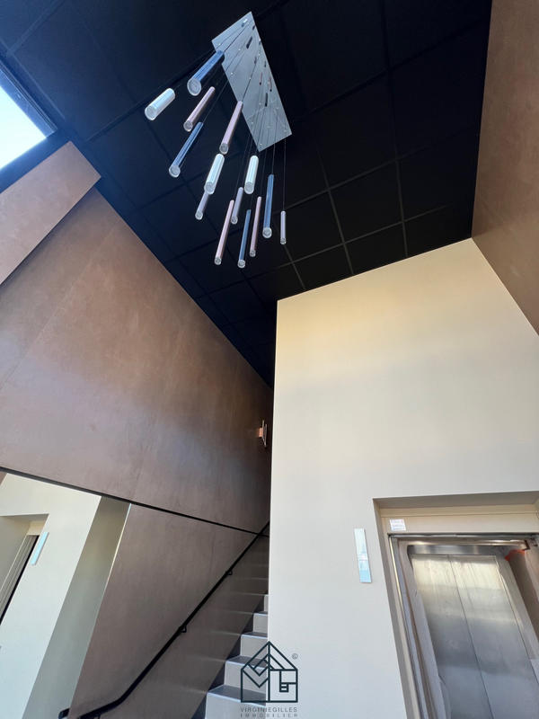 Loft - 200 m² - 7 pièces