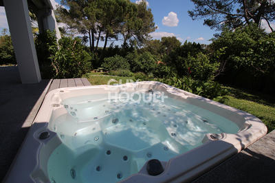 Maison - 200 m² - 6 pièces