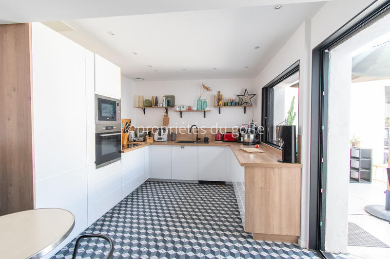 Maison - 138 m² - 8 pièces