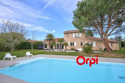 Maison - 170 m² - 5 pièces