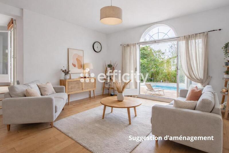 Maison - 223 m² - 7 pièces