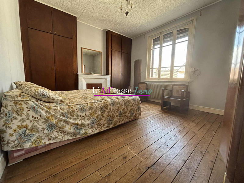 Maison - 92 m² - 6 pièces