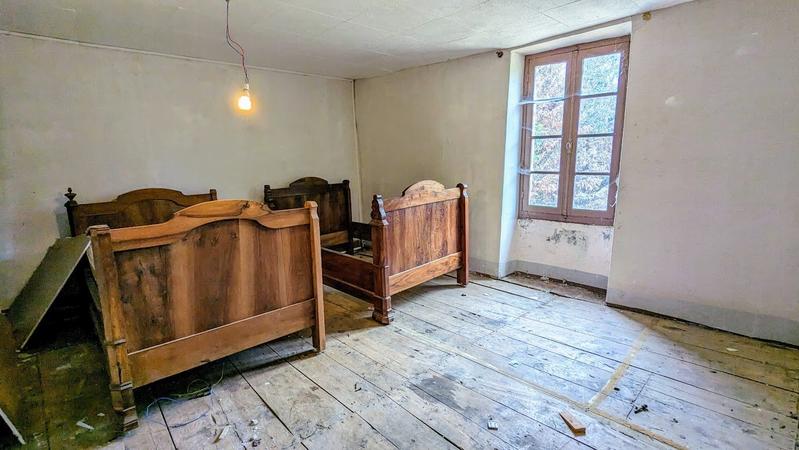 Maison - 244 m² - 8 pièces