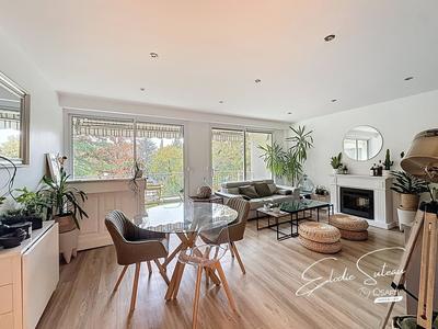 Appartement - 92 m² - 4 pièces