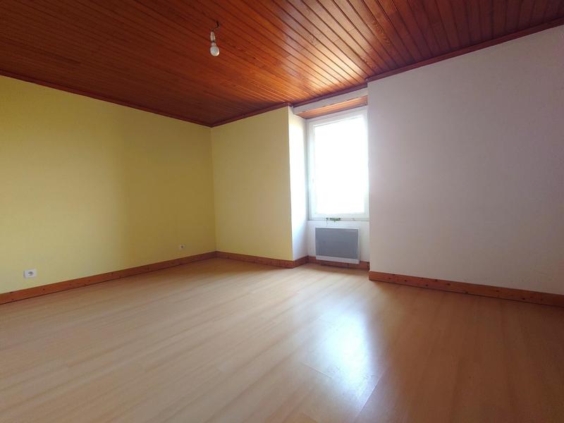 Maison - 92 m² - 4 pièces