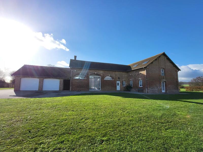 Maison - 282 m² - 11 pièces