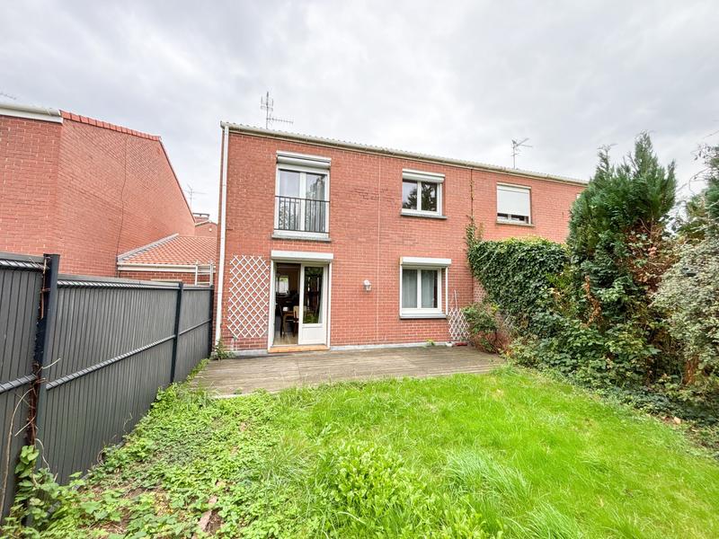 Maison - 100 m² - 5 pièces