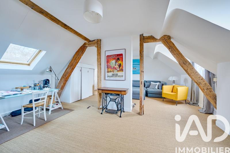 Maison - 299 m² - 10 pièces