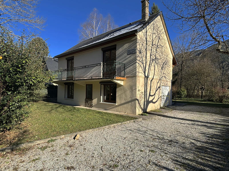 Maison - 92 m² - 5 pièces