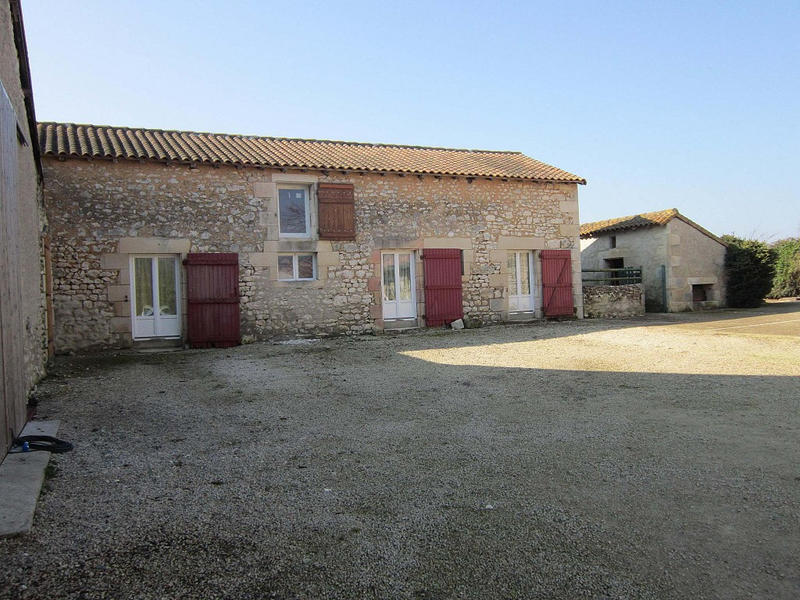 Maison - 330 m² - 12 pièces