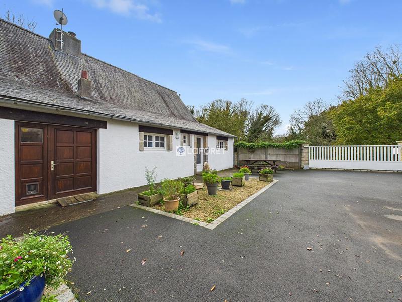 Maison - 120 m² - 8 pièces