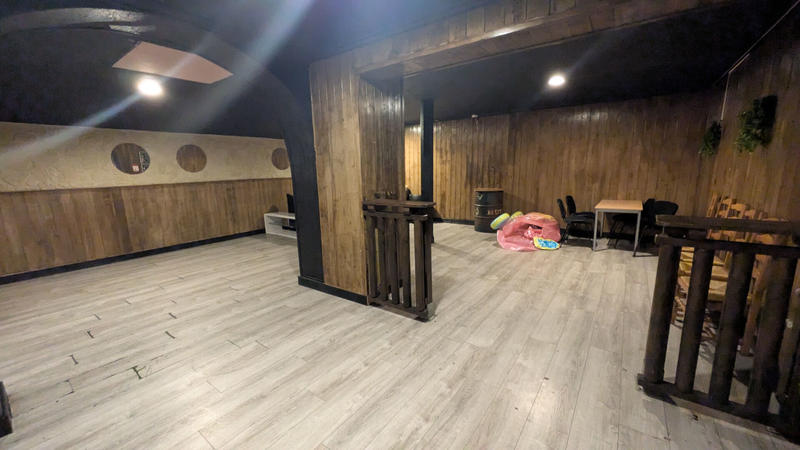 Local commercial - 330 m²