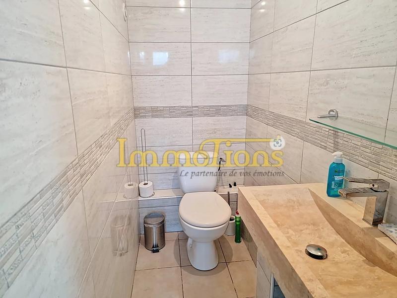 Villa - 200 m² - 6 pièces