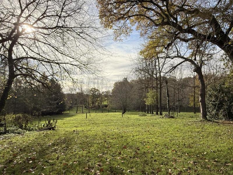 Maison - 471 m² - 14 pièces