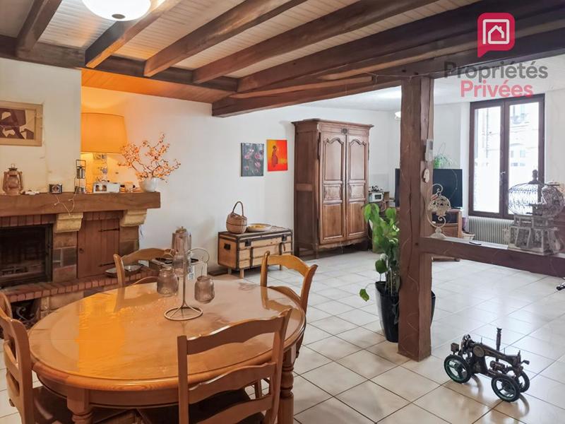 Maison - 143 m² - 6 pièces