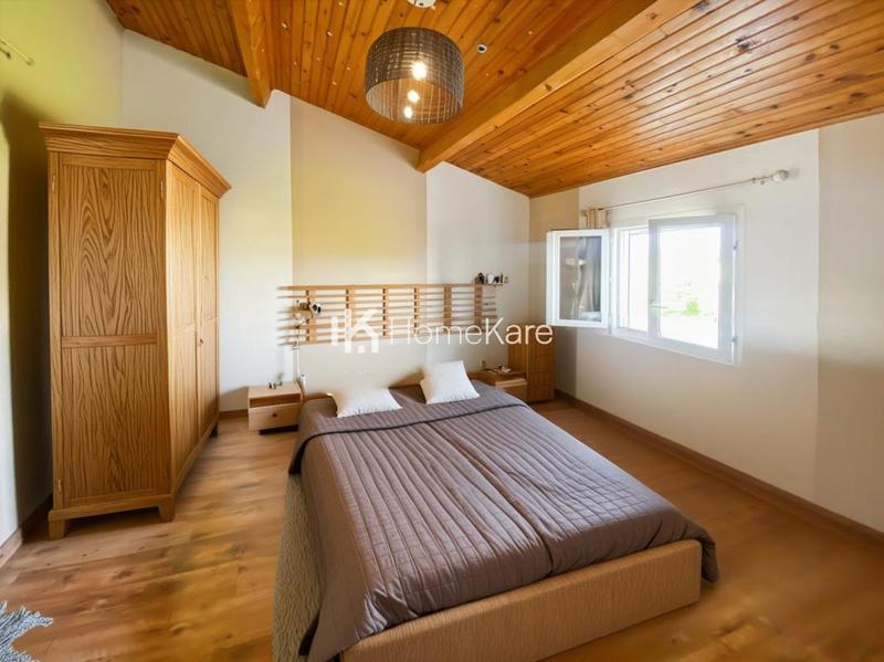 Maison - 200 m² - 5 pièces