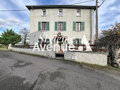 Maison - 304 m² - 10 pièces