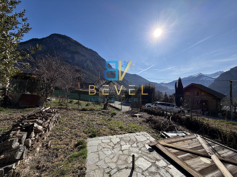 Maison - 324 m² - 5 pièces