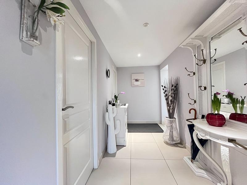 Maison - 179 m² - 6 pièces