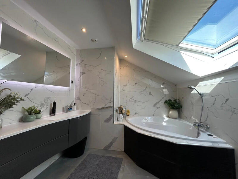 Maison - 129 m² - 6 pièces