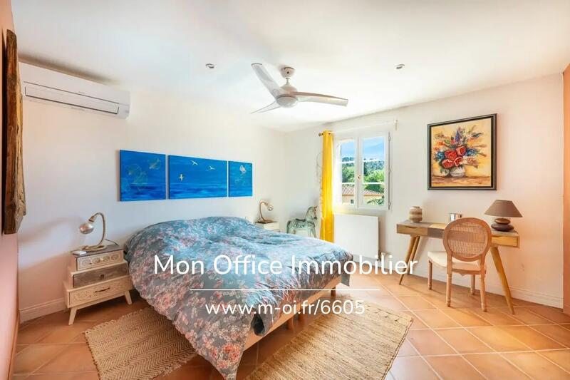 Maison - 211 m² - 8 pièces