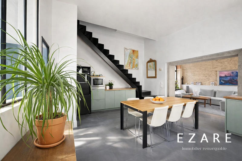 Appartement - 90 m² - 5 pièces