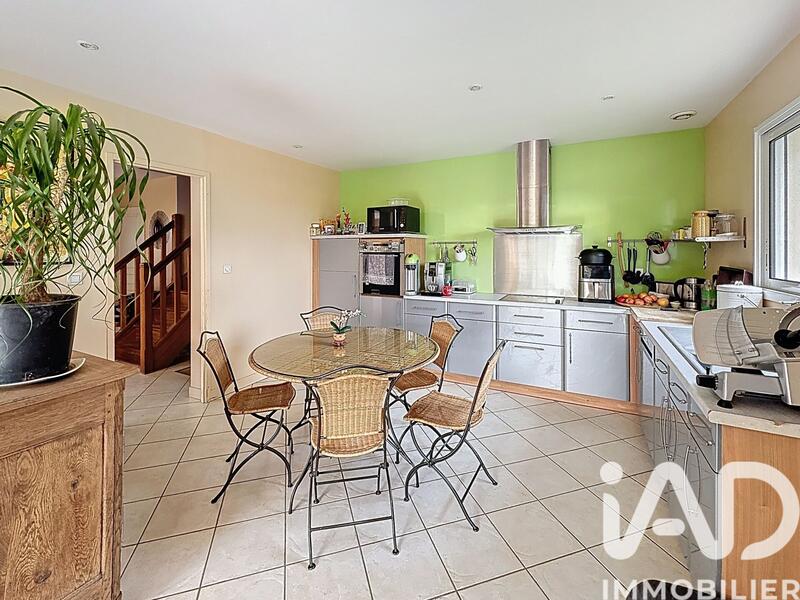 Maison - 140 m² - 5 pièces