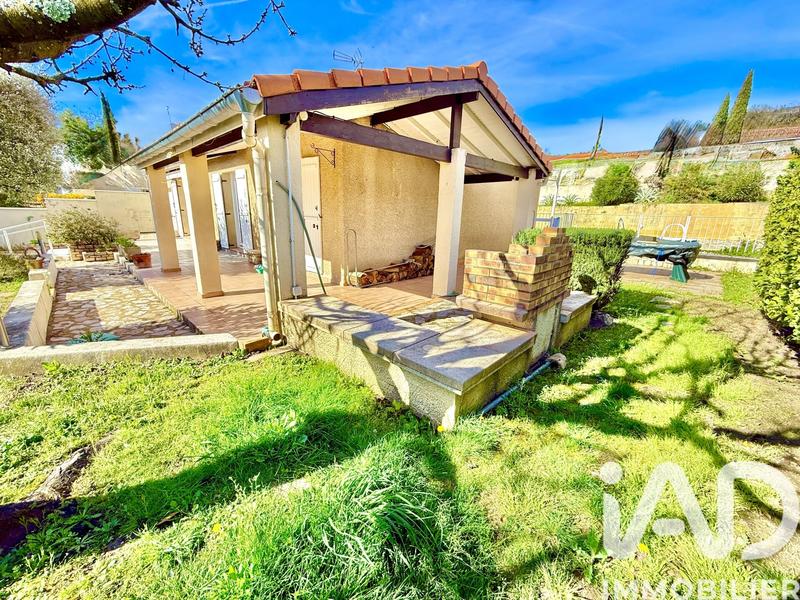 Maison - 90 m² - 5 pièces