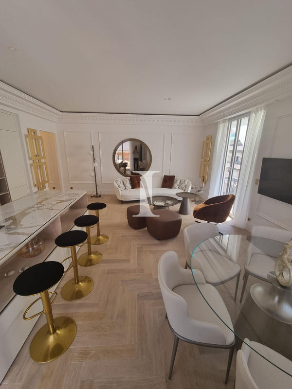 Appartement - 99 m² - 3 pièces