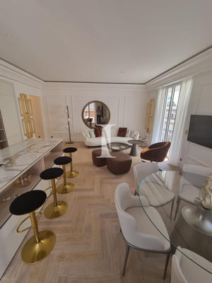 Appartement - 99 m² - 3 pièces