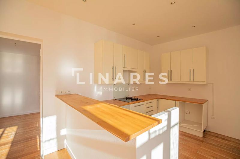 Appartement - 100 m² - 4 pièces