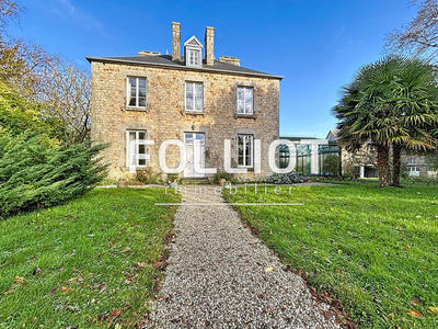 Maison - 190 m² - 8 pièces