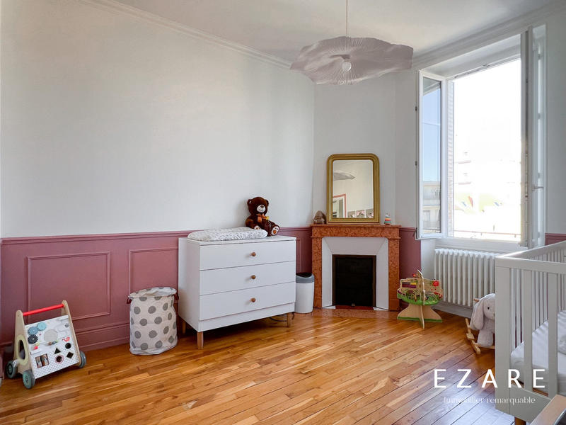 Appartement - 93 m² - 5 pièces