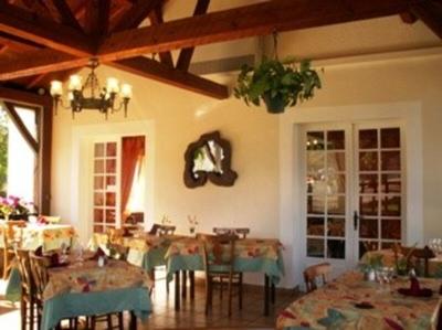 Maison - 420 m² - 18 pièces