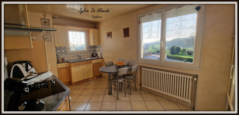 Maison - 206 m² - 6 pièces