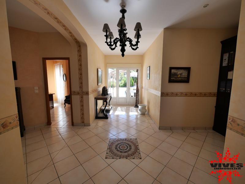Villa - 213 m² - 6 pièces