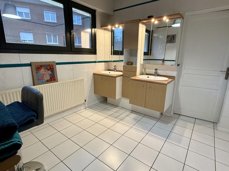 Maison - 194 m² - 5 pièces