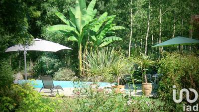 Maison - 400 m² - 8 pièces