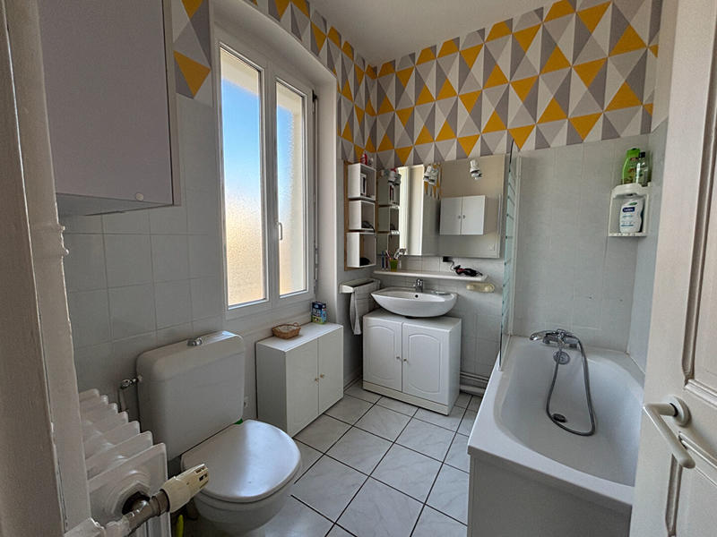 Maison - 199 m² - 9 pièces